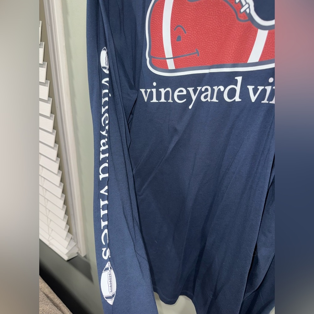 Vineyard Vines Men's Long-Sleeve Pocket Tee - Navy with Red Whale Logo - Picture 4 of 5